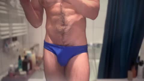 Snapshot of musclehair3 chatting on 02/20/25, 11:21 musclehair3 online show from 02/20/25, 11:21