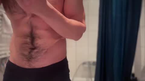 Snapshot of musclehair3 chatting on 02/22/25, 08:18 musclehair3 online show from 02/22/25, 08:18