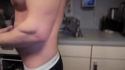 Snapshot of musclehair3 chatting on 02/23/25, 06:23 musclehair3 online show from 02/23/25, 06:23