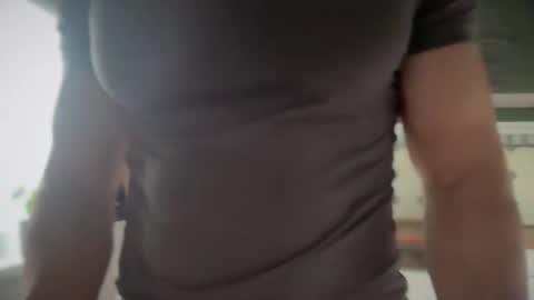 Snapshot of musclehair3 chatting on 03/02/25, 02:00 musclehair3 online show from 03/02/25, 02:00