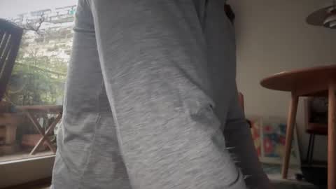 Snapshot of musclehair3 chatting on 11/28/25, 11:35 musclehair3 online show from 11/28/25, 11:35