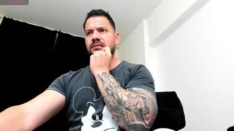 MuscleMonster31 online show from 11/30/25, 10:14