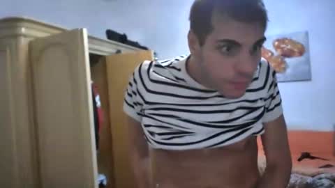 Snapshot of musclenjoter chatting on 10/26/25, 02:28 musclenjoter online show from 10/26/25, 02:28