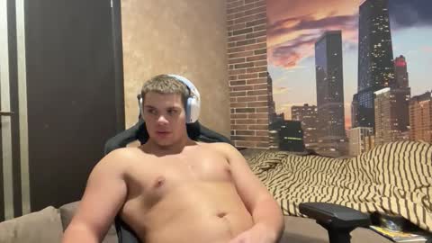 Snapshot of musclephantom chatting on 11/13/25, 09:25 Egor online show from 11/13/25, 09:25