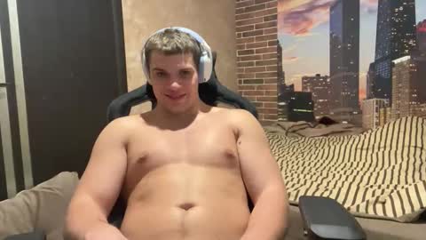 Snapshot of musclephantom chatting on 11/15/25, 10:15 Egor online show from 11/15/25, 10:15