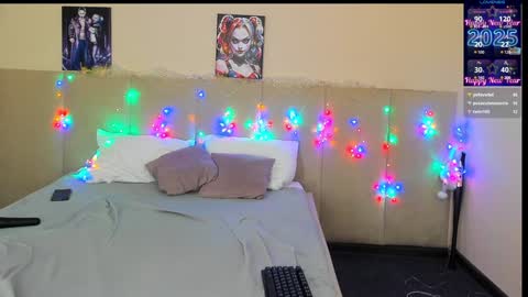 Snapshot of musclexxxbarbie chatting on 01/20/25, 12:57 Eva online show from 01/20/25, 12:57