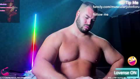 Snapshot of muscularjohnforu chatting on 09/20/25, 11:55 click icon for peach  online show from 09/20/25, 11:55