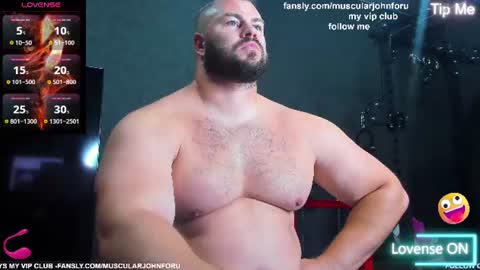 Snapshot of muscularjohnforu chatting on 06/21/26, 01:13 click icon for peach online show from 06/21/26, 01:13