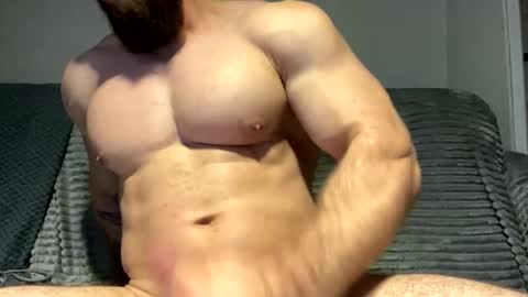 Snapshot of muscularjuggler chatting on 11/01/25, 01:40 muscularjuggler online show from 11/01/25, 01:40