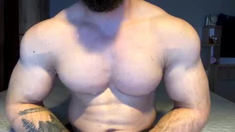 Snapshot of muscularjuggler chatting on 11/02/25, 05:26 muscularjuggler online show from 11/02/25, 05:26