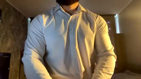 Snapshot of muscularjuggler chatting on 03/10/26, 05:34 muscularjuggler online show from 03/10/26, 05:34