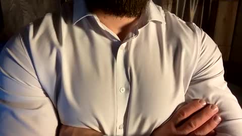 Snapshot of muscularjuggler chatting on 03/20/26, 01:10 muscularjuggler online show from 03/20/26, 01:10