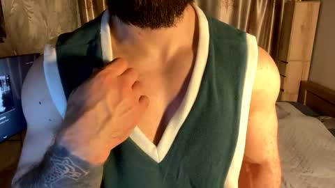 Snapshot of muscularjuggler chatting on 03/20/26, 04:01 muscularjuggler online show from 03/20/26, 04:01