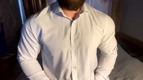 Snapshot of muscularjuggler chatting on 04/04/26, 03:38 muscularjuggler online show from 04/04/26, 03:38
