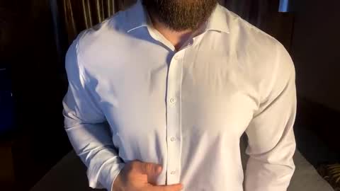 Snapshot of muscularjuggler chatting on 04/13/26, 02:28 muscularjuggler online show from 04/13/26, 02:28