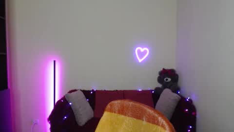 Jeneva online show from 02/06/26, 07:06