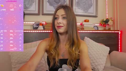 Luna  online show from 10/25/25, 06:46