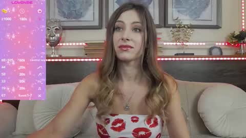 Luna  online show from 11/16/25, 06:46