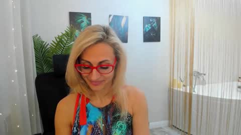 Diana online show from 02/19/25, 11:38