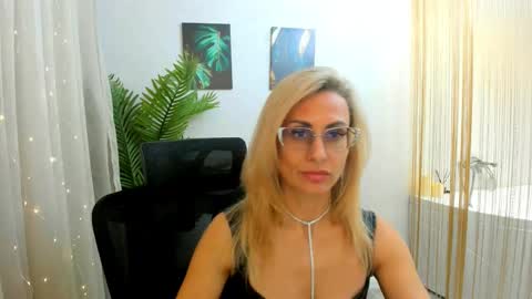 Diana online show from 02/21/25, 11:55