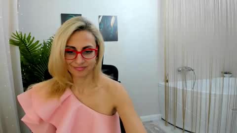 Diana online show from 03/02/25, 11:29