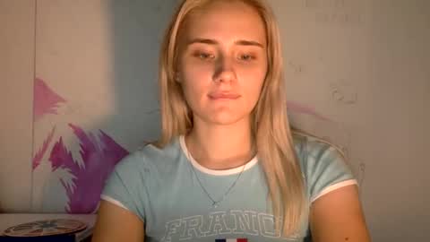 Snapshot of musescorner chatting on 09/18/25, 06:54 musescorner online show from 09/18/25, 06:54