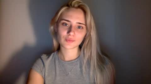 Snapshot of musescorner chatting on 11/23/25, 07:46 musescorner online show from 11/23/25, 07:46