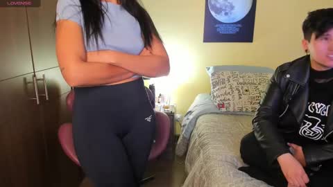 Snapshot of musicayluna chatting on 02/15/25, 06:33 VALENTINA Luna  online show from 02/15/25, 06:33