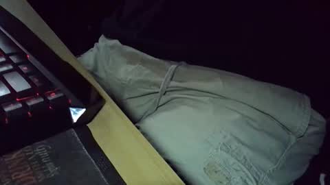 Snapshot of muso44 chatting on 10/10/25, 01:21 Muso online show from 10/10/25, 01:21