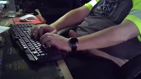 Snapshot of muso44 chatting on 11/11/25, 06:02 Muso online show from 11/11/25, 06:02