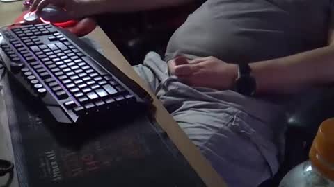 Snapshot of muso44 chatting on 11/20/25, 08:36 Muso online show from 11/20/25, 08:36