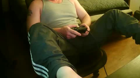 Snapshot of mustenjoyhead79 chatting on 11/27/25, 02:13 mustenjoyhead79 online show from 11/27/25, 02:13