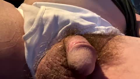 Snapshot of mutualjerk chatting on 01/28/25, 03:35 bighead mature oldcock love hairy pussy C2C married..hairy women more than welcome. Tips not required but appreciated online show from 01/28/25, 03:35