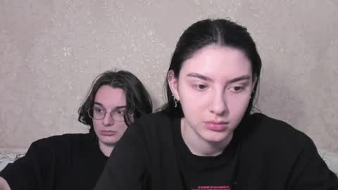 cute couple online show from 04/09/26, 11:37