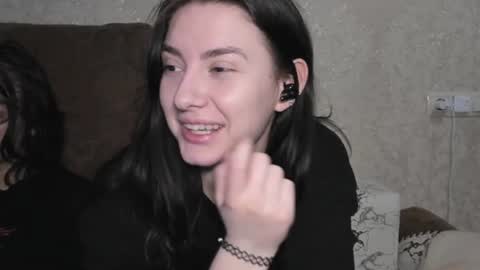 Snapshot of muuur_love chatting on 06/24/26, 05:23 cute couple online show from 06/24/26, 05:23