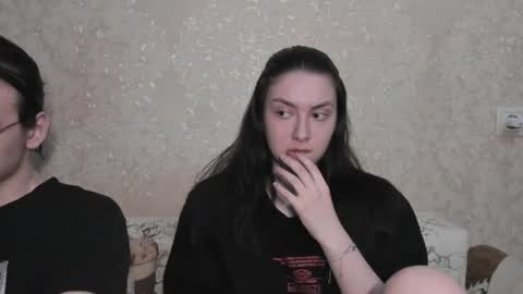 Snapshot of muuur_love chatting on 07/06/26, 06:54 cute couple online show from 07/06/26, 06:54