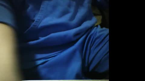 Snapshot of muzicdaddy4200 chatting on 12/21/25, 05:25 SubDaddy420 online show from 12/21/25, 05:25