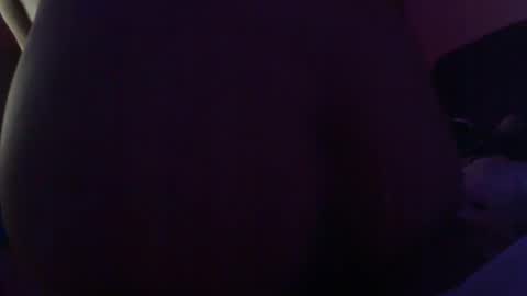 Snapshot of mweed95 chatting on 05/17/26, 04:21 mweed95 online show from 05/17/26, 04:21