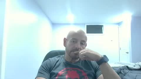 Snapshot of mworlton9 chatting on 09/09/25, 03:00 Maximus online show from 09/09/25, 03:00