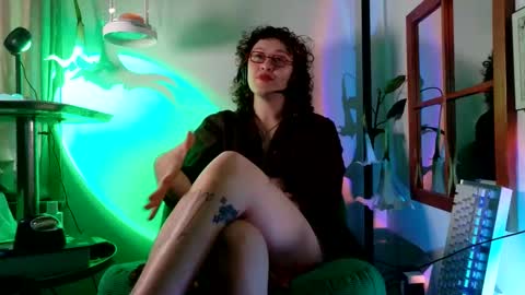 Mx. Anouk Divine online show from 05/17/26, 12:30
