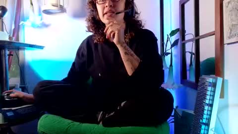 Mx. Anouk Divine online show from 05/24/26, 04:23