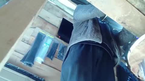 Snapshot of mxdnxss chatting on 10/13/25, 01:33 Maty online show from 10/13/25, 01:33