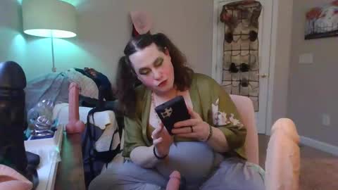 Snapshot of mxsissycharlotte chatting on 12/10/24, 07:54 Mx Charlotte online show from 12/10/24, 07:54