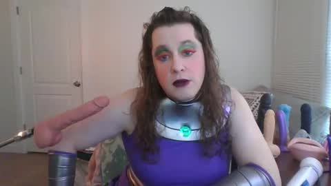 Snapshot of mxsissycharlotte chatting on 10/15/25, 05:35 Mx Charlotte online show from 10/15/25, 05:35