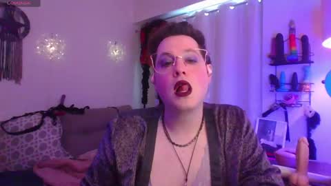 Snapshot of mxsissycharlotte chatting on 06/04/26, 04:35 Mx Charlotte online show from 06/04/26, 04:35