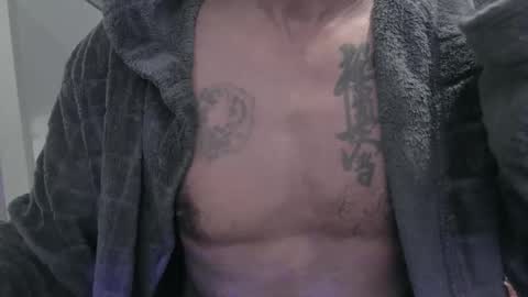 Snapshot of my432687 chatting on 12/17/24, 10:43 my432687 online show from 12/17/24, 10:43