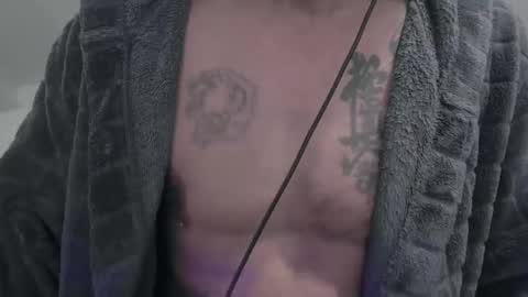 Snapshot of my432687 chatting on 12/18/24, 10:57 my432687 online show from 12/18/24, 10:57