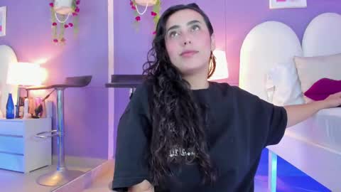 Snapshot of my_aleja_ chatting on 09/24/25, 01:36 my_aleja_ online show from 09/24/25, 01:36