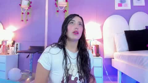 Snapshot of my_aleja_ chatting on 10/06/25, 12:24 my_aleja_ online show from 10/06/25, 12:24