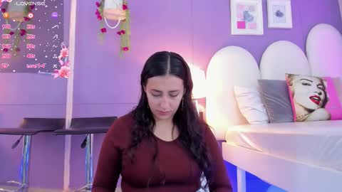 Snapshot of my_aleja_ chatting on 11/02/25, 01:24 my_aleja_ online show from 11/02/25, 01:24